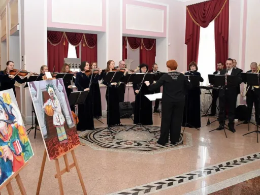 У Кропивницькому презентували виставку портретів акторів Театру Корифеїв