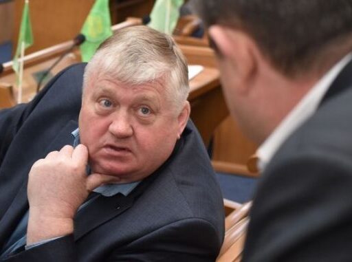Депутати вимагають річного звіту від голови Кіровоградської облради