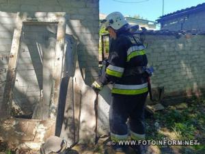 На Кіровоградщині рятувальники допомагають долати наслідки пережитого обстрілу