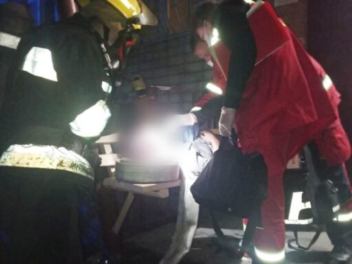 Під час пожежі в п’ятиповерхівці на Кіровоградщині врятували двох людей