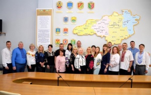 Працівники Кіровоградської обласної ради долучилися до відзначення Всесвітнього дня вишиванки