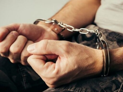 “Смотрящого” за Кропивницькою колонією та його спільника судитимуть за збут наркотиків серед в’язнів