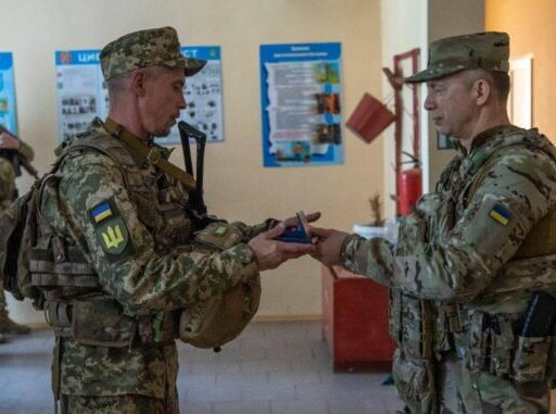 Солдат із Кропивницького отримав «Золотий хрест» від Головнокомандувача