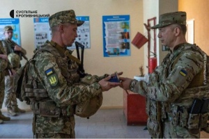 Солдат з Кропивницького отримав нагрудний «Зрлотмй хрест» за мужність та героїзм