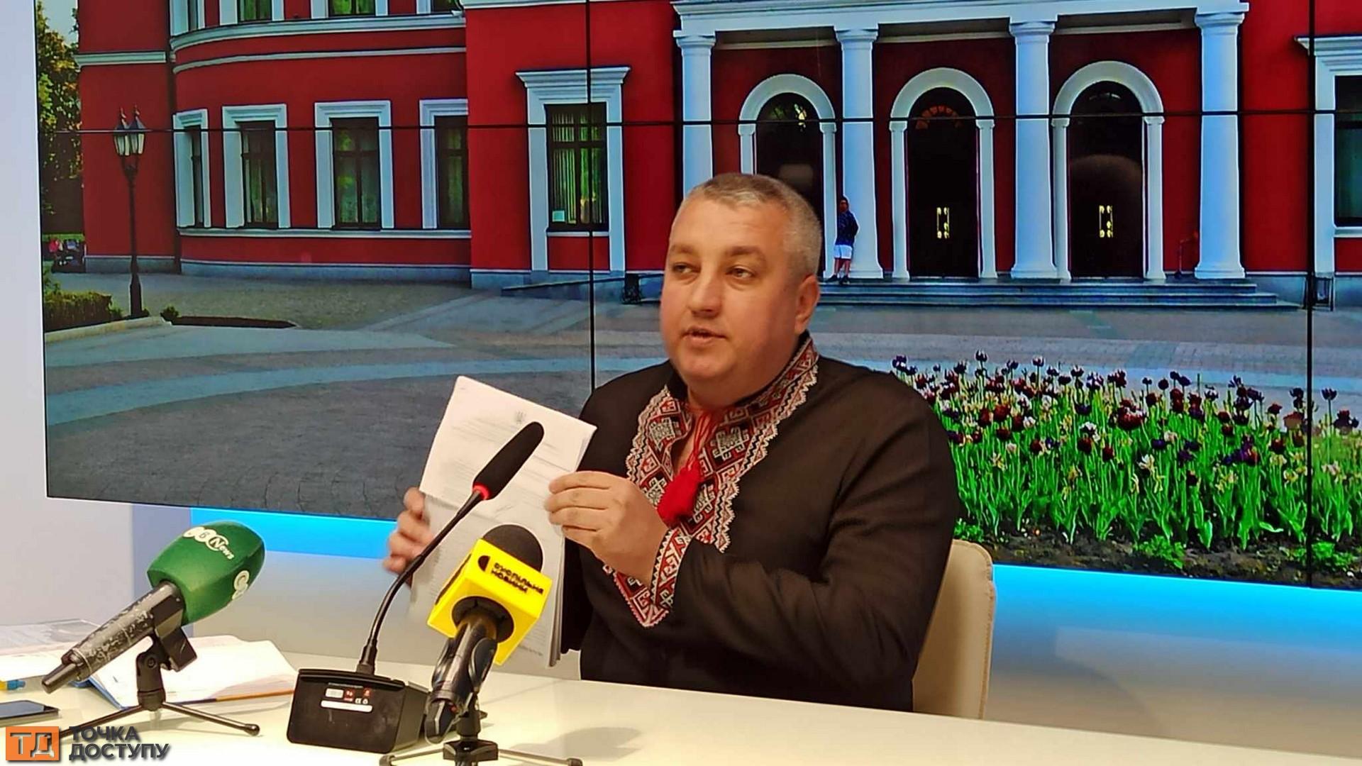 В'ячеслав Вандрашек розповів, чому його не поновлюють на посаді директора театру Кропивницького