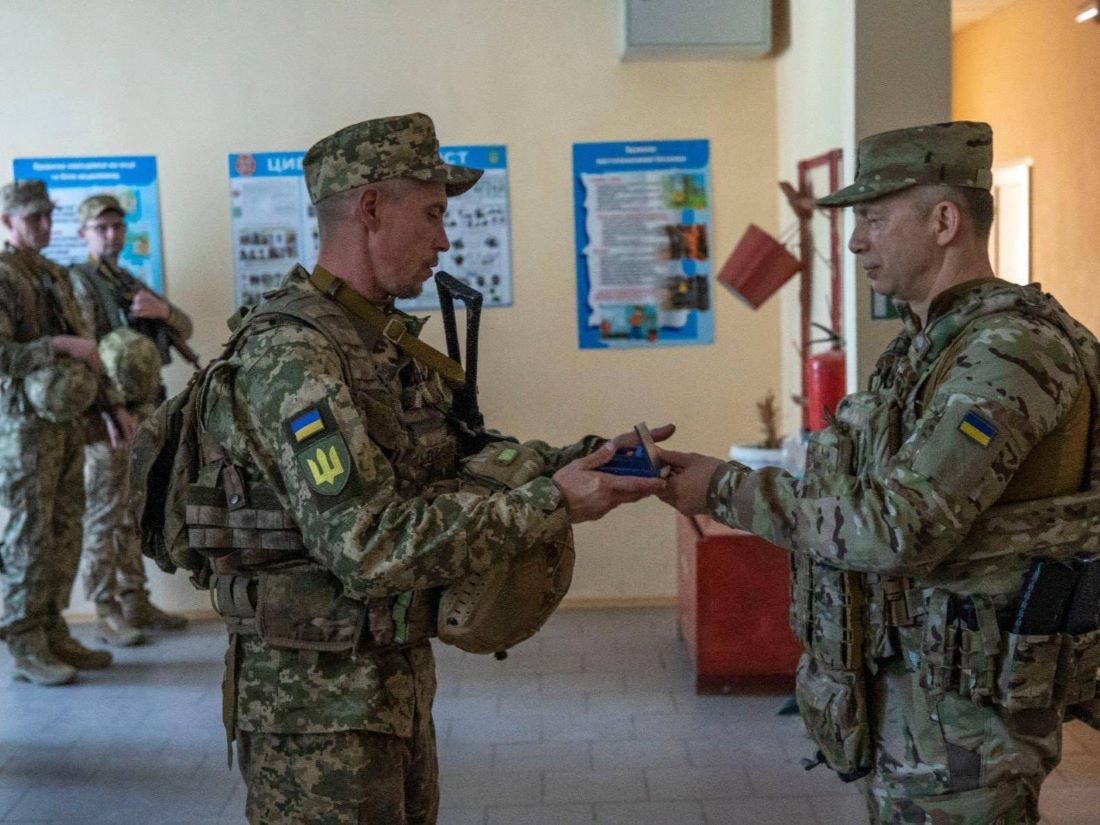Військовий із Кропивницького отримав “Золотий Хрест” від Головнокомандувача ЗСУ