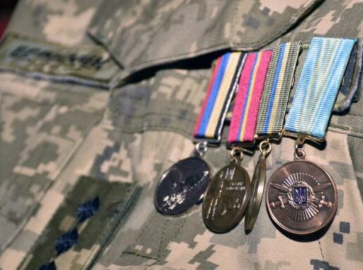 Воїни з Кіровоградщини отримали нагороди за службу і відвагу (ФОТО)
