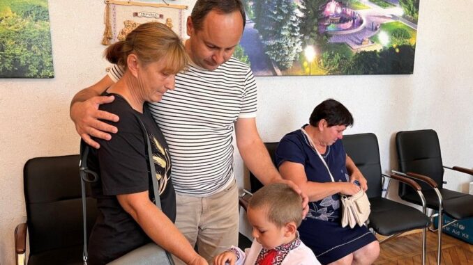 На Кіровоградщині матерям загиблих захисників вручили державні нагороди (ФОТО)